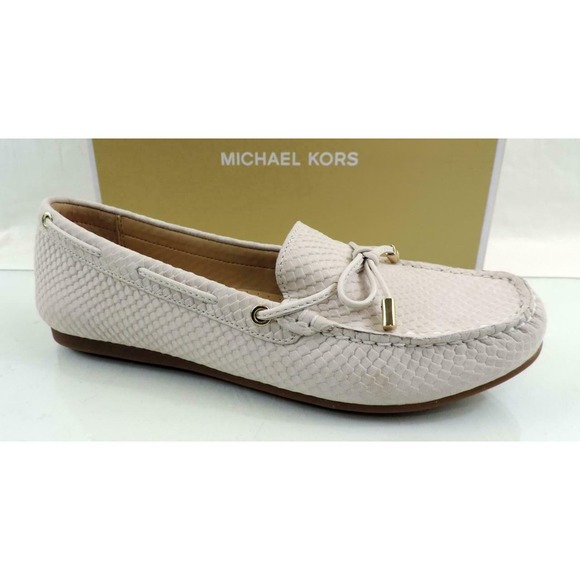 Michael Kors SUTTON Moccasin Flat Shoes Embossed Leather Light Cream - Picture 1 of 8